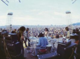 Jefferson Airplane at Woodstock, Aug. 17, 1969. Photo: Henry Diltz. Used with permission.